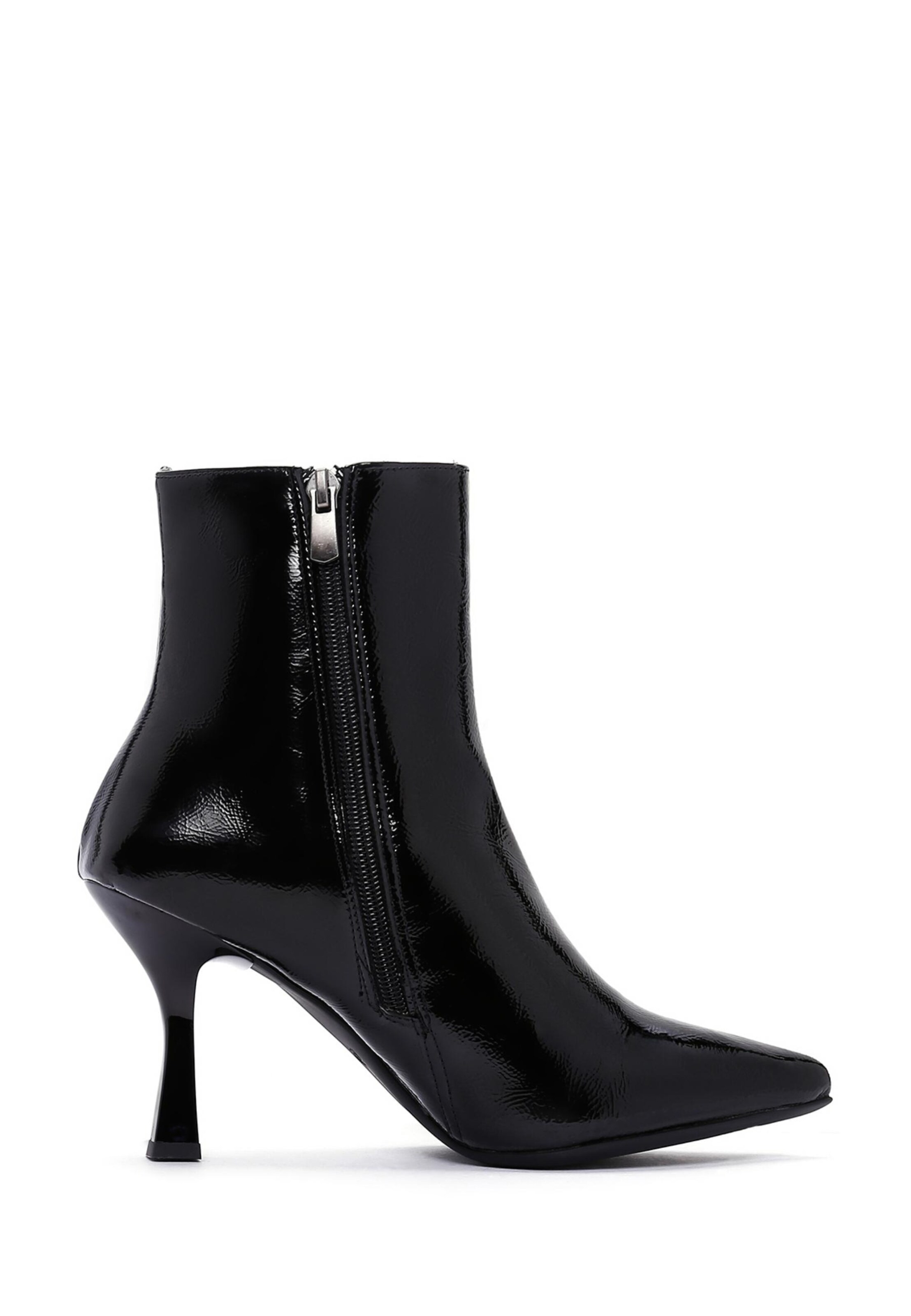 Derimod Ankle Boots in Schwarz