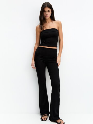 évasé Pantalon Pull&Bear en noir