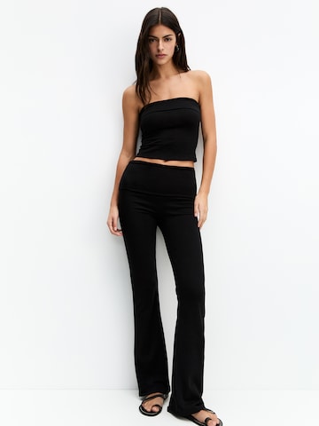 évasé Pantalon Pull&Bear en noir