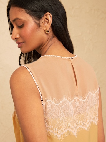 love & roses Blouse in Beige