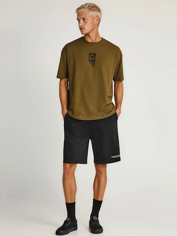 Funky Buddha - regular Pantalón en negro