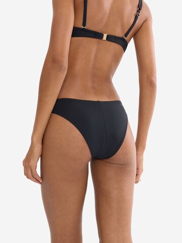 TRIUMPH Slip ' Red Label Summer Twist ' in Zwart