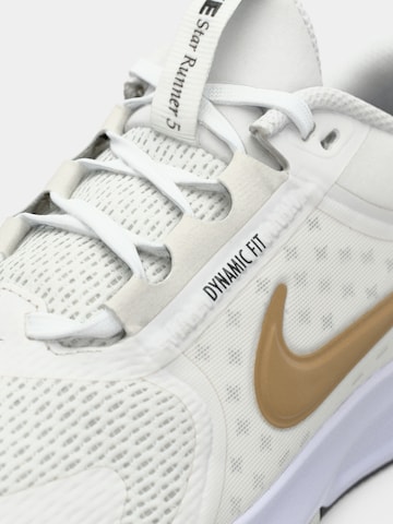 NIKE Спортни обувки 'Star Runner 5' в сребърно