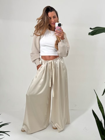 Kamila Šikl Kofta i vit