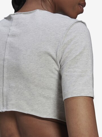ADIDAS ORIGINALS T-shirt 'Loungewear' i grå