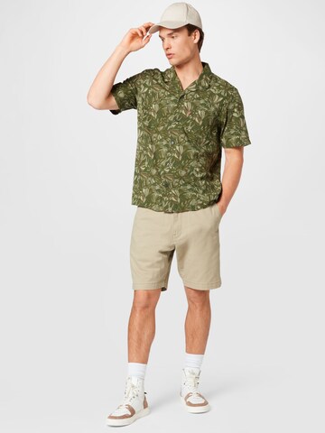 LEVI'S ® Comfort fit Button Up Shirt 'Classic Camper' in Green