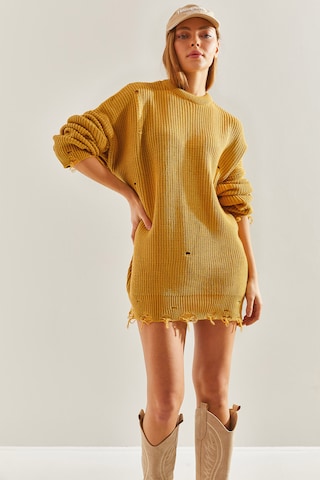 Bianco Lucci Pullover i overstørrelse i gul: forside