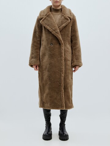 EDITED Płaszcz zimowy 'Lya' w kolorze brązowy