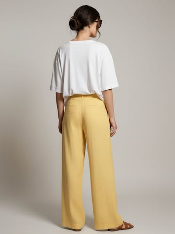 WEARABLE STORIES Wide leg Trousers 'Philine' in Yellow