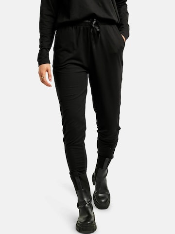 Liberte Essentiel Regular Trouser ' ALMA ' in Schwarz: Vorderseite