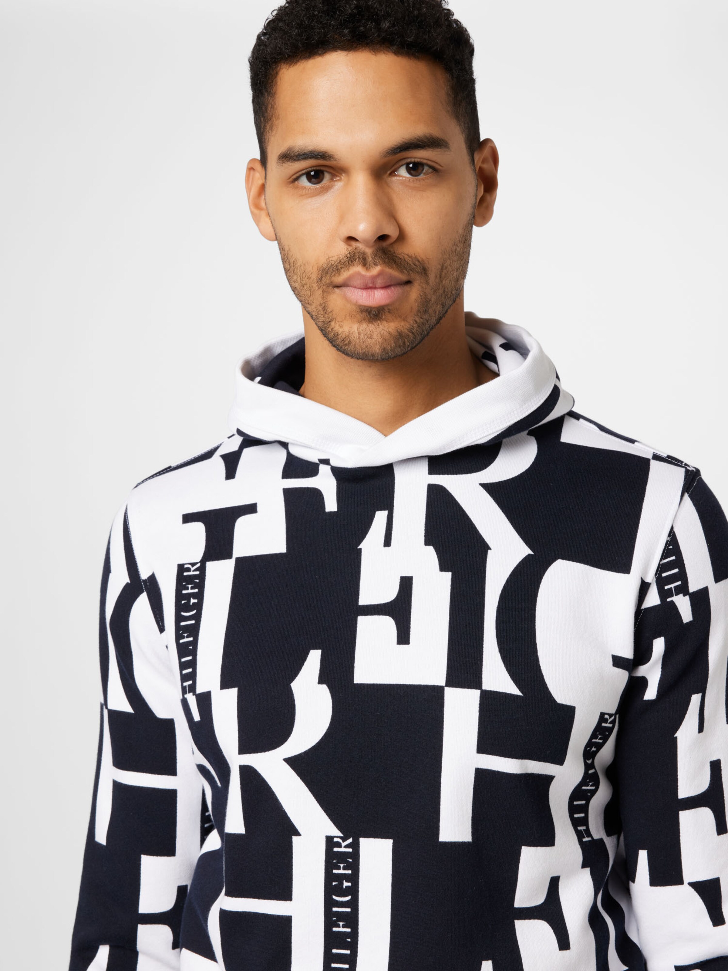 about you tommy hilfiger