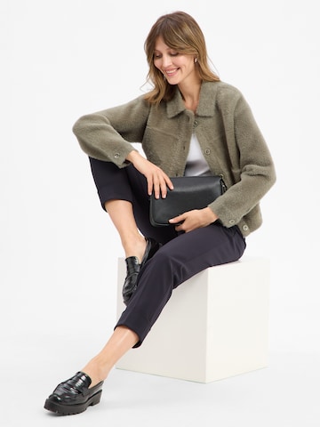 Cambio Regular Trousers with creases 'Krystal' in Black