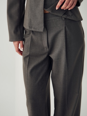 regular Pantaloni ' N-Mahala ' di Noella in marrone: frontale