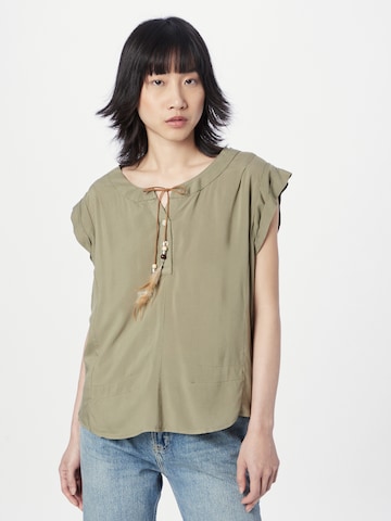 Eight2Nine Blouse in Green: front