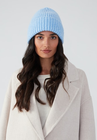 Style Republic Beanie in Blue: front