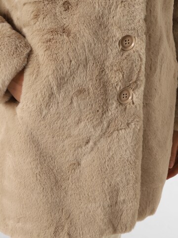 Marie Lund Winterjas in Beige