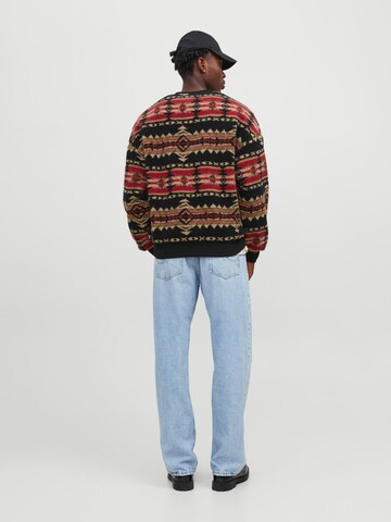 JACK & JONESSweater majica 'TRAIL' - crna boja