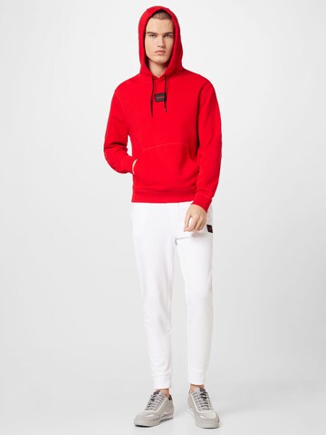 HUGO - Sweatshirt 'Daratschi214' em vermelho