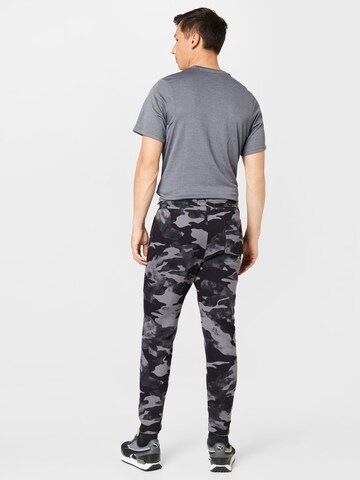 HOLLISTER Tapered Hose 'ALL DAY GAME PLAY' in Schwarz