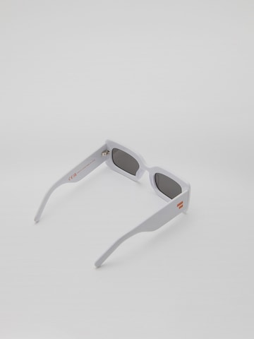 Pull&Bear Okulary przeciwsłoneczne w kolorze biały