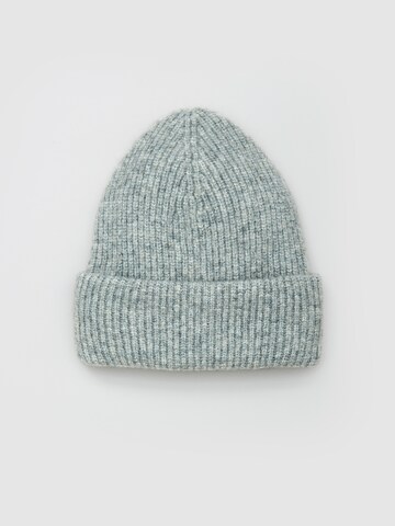 EDITED Beanie 'Reza' in Blue: front