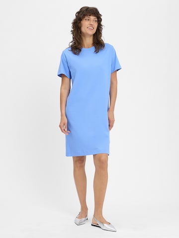 Marie Lund Dress in Blue: front