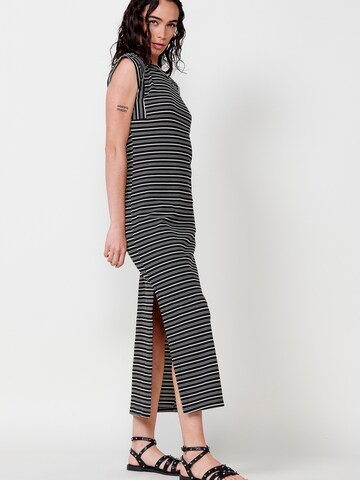 KOROSHI Dress in Black: front