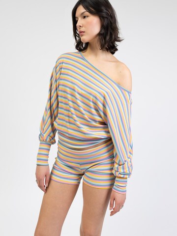 BROKE + SCHÖN Shirt 'Offshoulder Langarmshirt in Regenbogenfarben'‌‌‌‌‌‌‌‌ in Mischfarben
