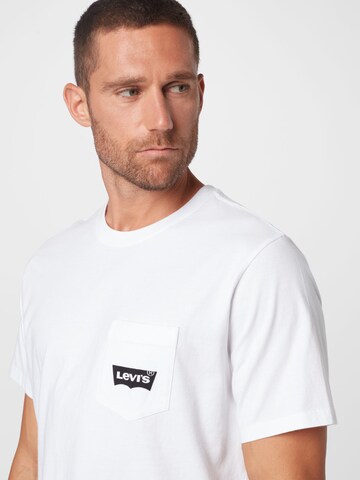 T-Shirt 'Relaxed Graphic Pocket' LEVI'S ® en blanc