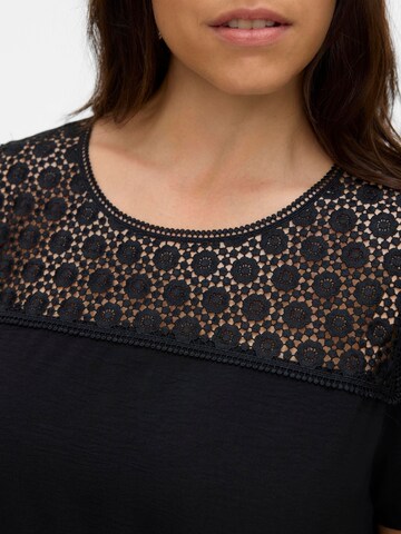 Robe 'VMCAlva' Vero Moda Curve en noir