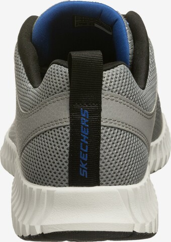 SKECHERS Sneaker in Grau