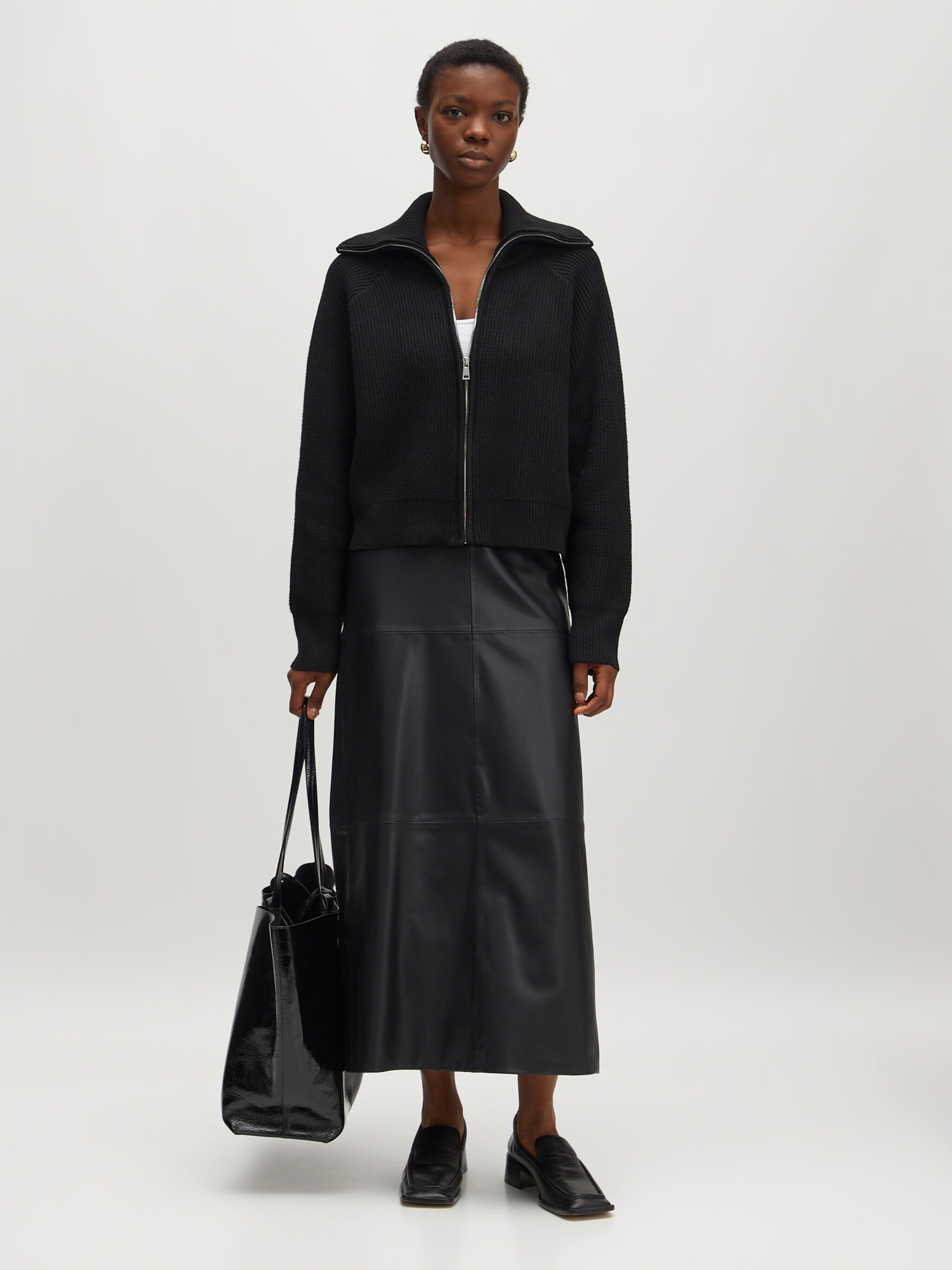 EDITED Produkte Strickjacke 'Lucila' schwarz