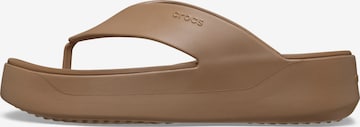 Crocs Varvastossut 'Getaway' värissä ruskea: etupuoli