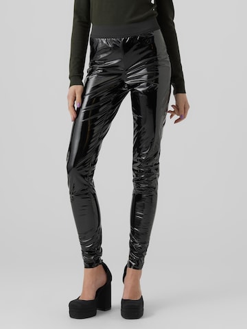 VERO MODA Skinny Leggings 'Storm' - fekete: elől