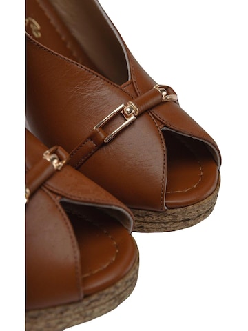 Limoya - Zapatos destalonado 'Bernis' en marrón