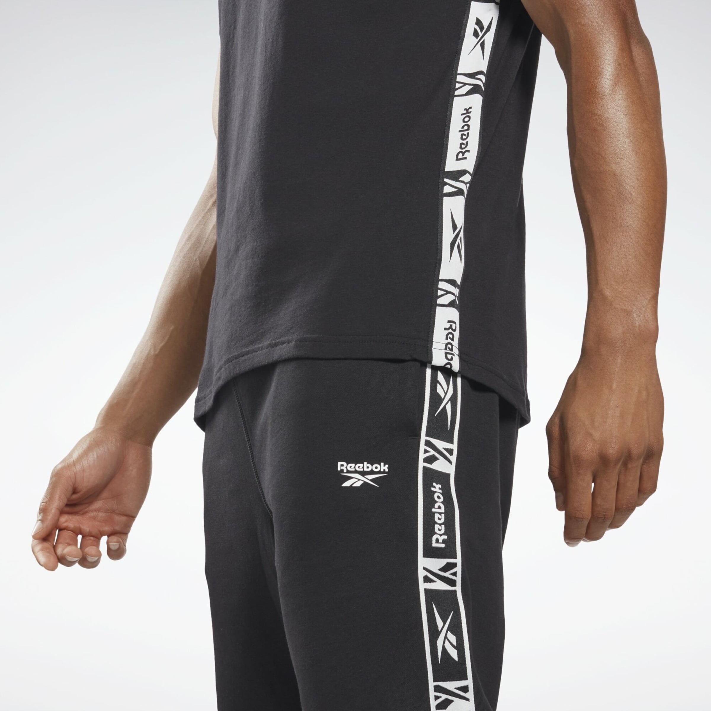 Disciplines sportives T-Shirt fonctionnel Reebok Sport en Noir 