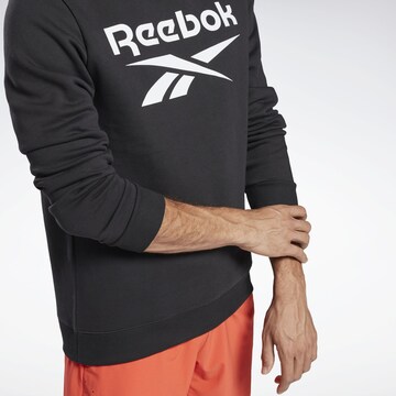 Reebok Sportsweatshirt in Schwarz
