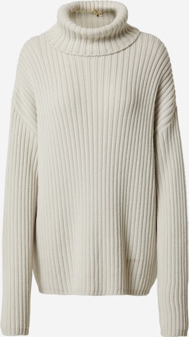 A LOT LESS Sweater 'Charlotta' in White: front