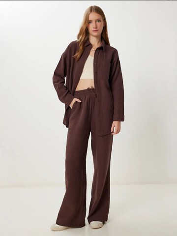 Completo pantalone di Happiness İstanbul in marrone