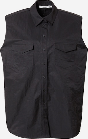Oval Square Vest 'Shot' in Black: front
