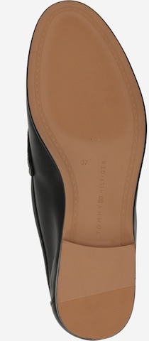 TOMMY HILFIGER - Sapato Slip-on 'Essential' em preto