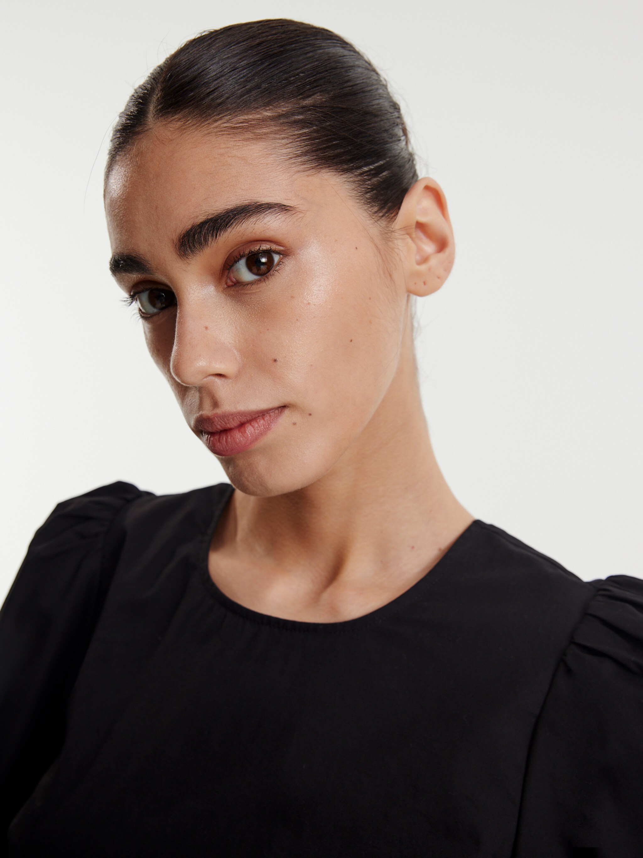 EDITED Produits Robe 'Havin' noir