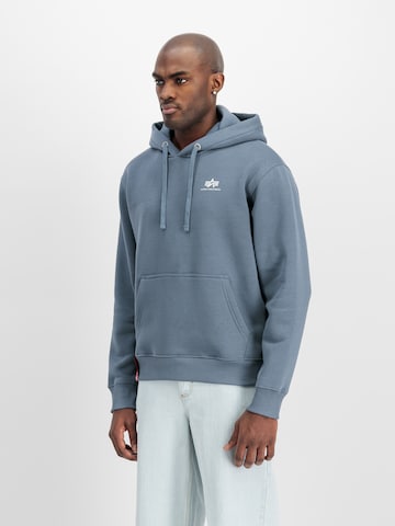 ALPHA INDUSTRIES Sweatshirt i blå