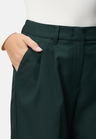 zero Slim fit Pleat-front trousers in Green