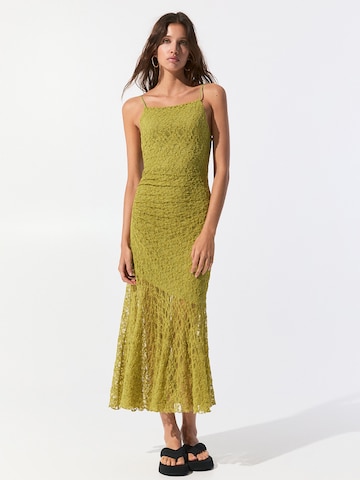 Robe Pull&Bear en vert : devant