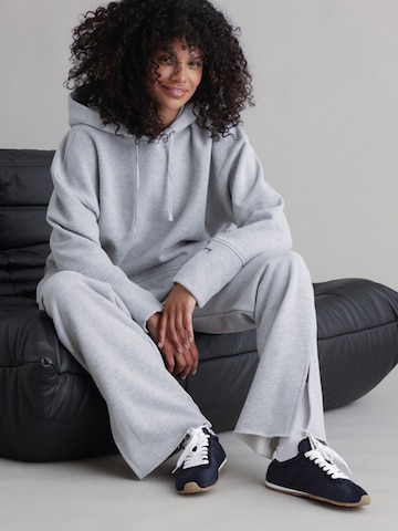 Loosefit Pantalon de sport 'Cosy Sweat' Hey Honey en gris