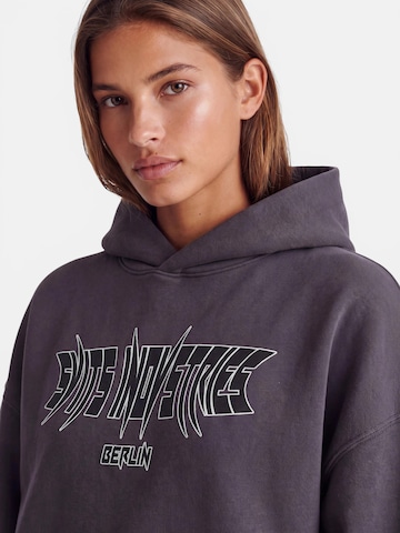 SUITS INDUSTRIES™ Sweatshirt 'Spike Hoodie Anthrazit'‌‌‌ in Grau