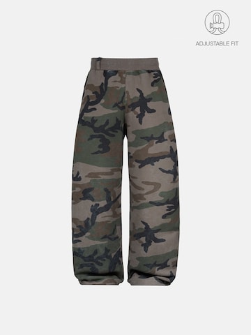 ENRAGE Baggy Pants 'CAMO' in Green: front
