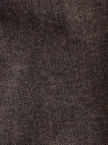 Next Tapered Hose in Braun