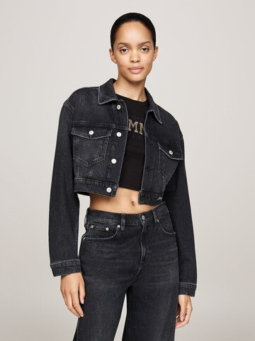Tommy Jeans Jacke in Schwarz: Vorderseite